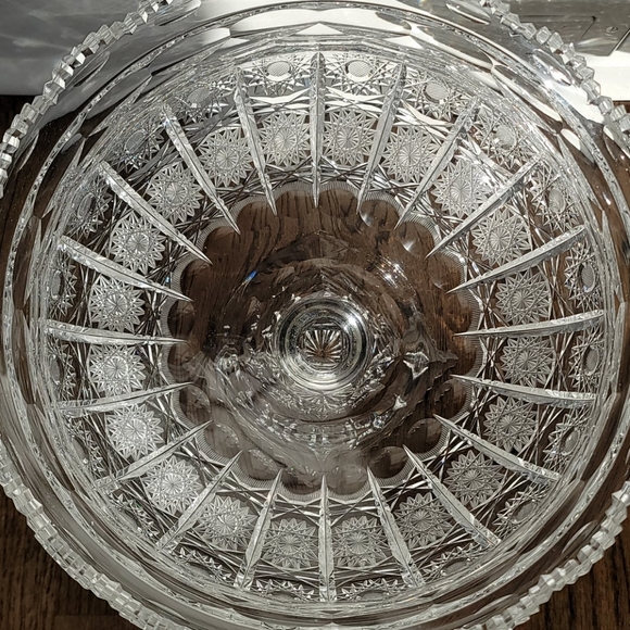 Miller Crystal large pedestal bowl - Picture 8 of 17